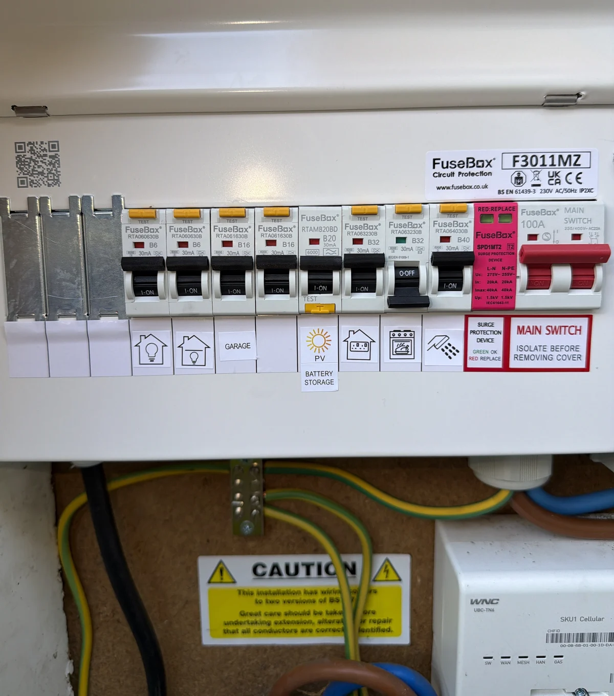 Replacement consumer unit with labelled circuits and surge protection